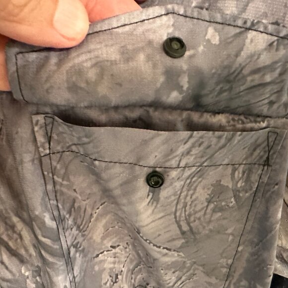 Huk Men's Long Sleeve Current SubPhantis Night Vision XXL - Picture 4 of 7